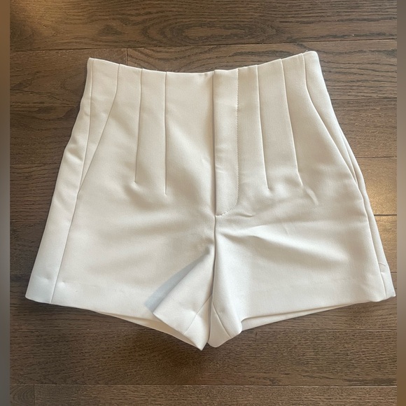 Zara High Waisted Shorts - Picture 1 of 5